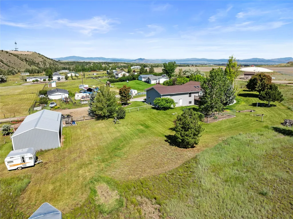 3 Stagecoach Road East Helena MT 59635