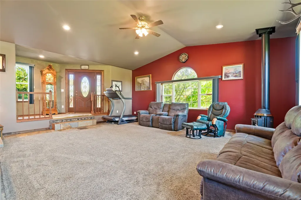 3 Stagecoach Road East Helena MT 59635