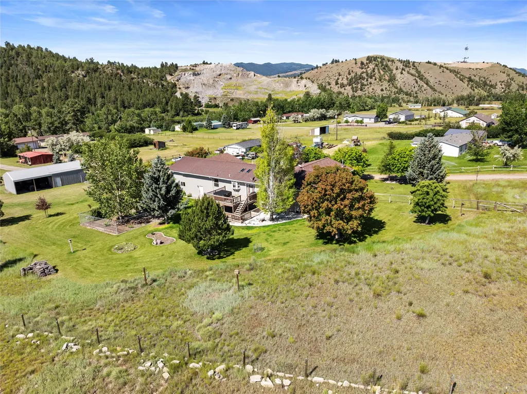 3 Stagecoach Road East Helena MT 59635