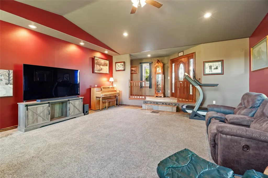 3 Stagecoach Road East Helena MT 59635