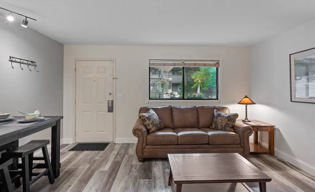 180 Vista Lane Bigfork MT 59911