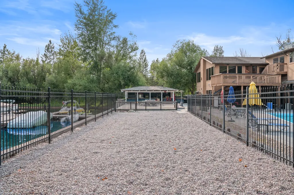 180 Vista Lane Bigfork MT 59911