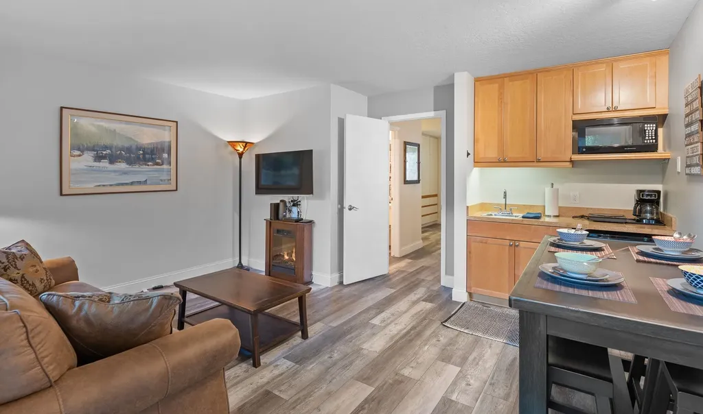 180 Vista Lane Bigfork MT 59911