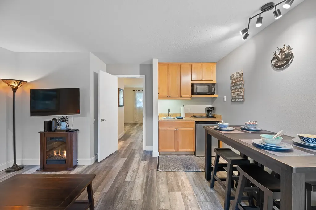 180 Vista Lane Bigfork MT 59911