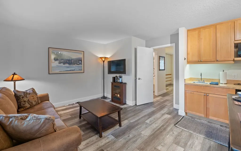 180 Vista Lane Bigfork MT 59911