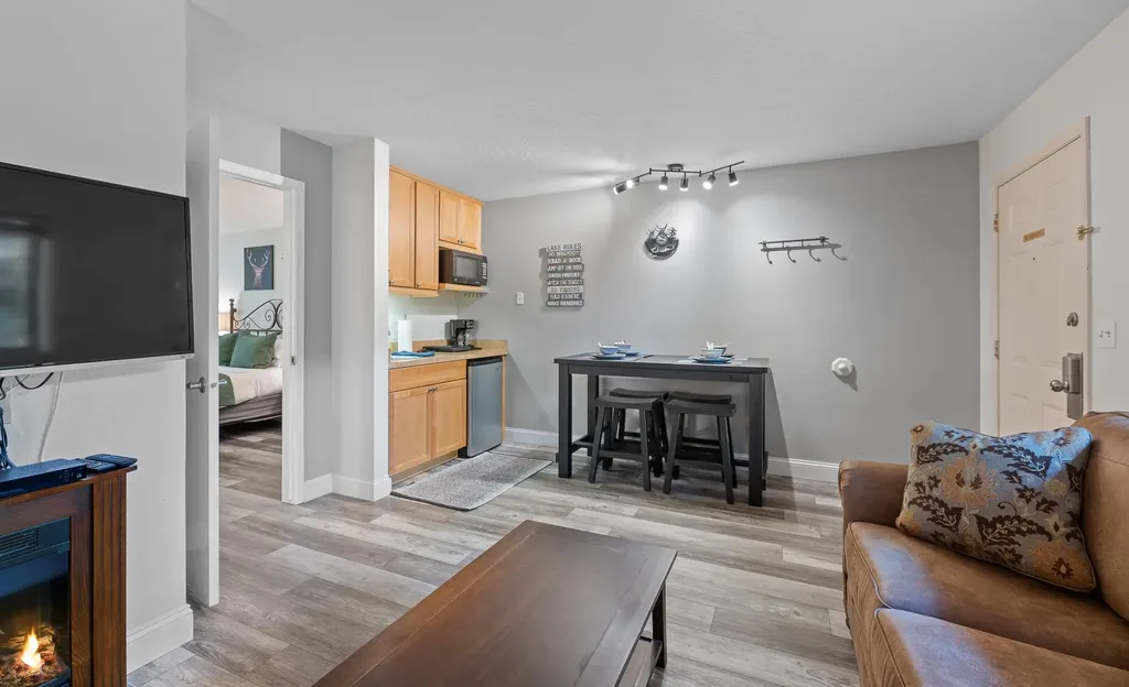 180 Vista Lane Bigfork MT 59911