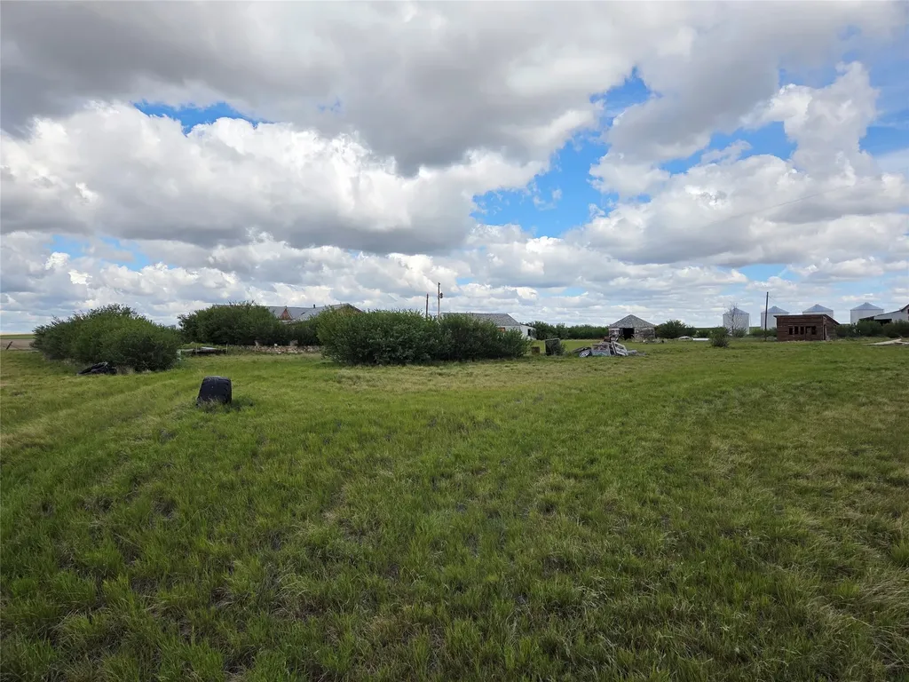 390 W Comwell Road Brady MT 59416