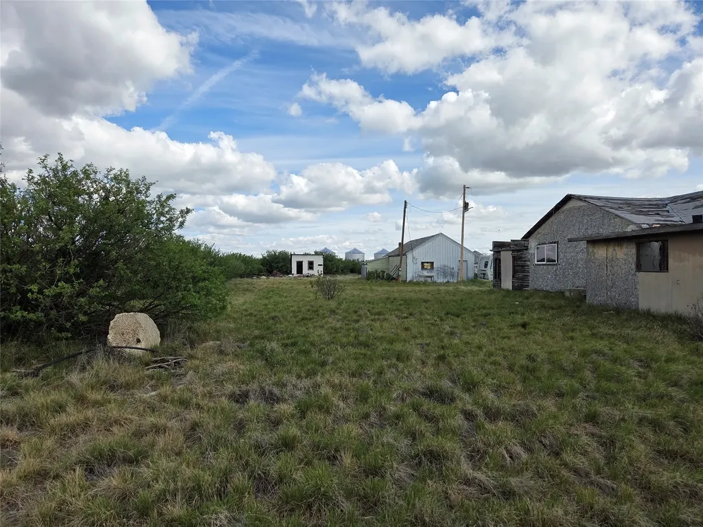 390 W Comwell Road Brady MT 59416