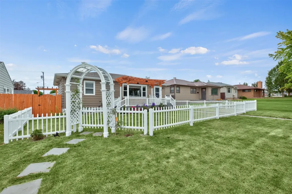 2613 9th Avenue S Great Falls MT 59405