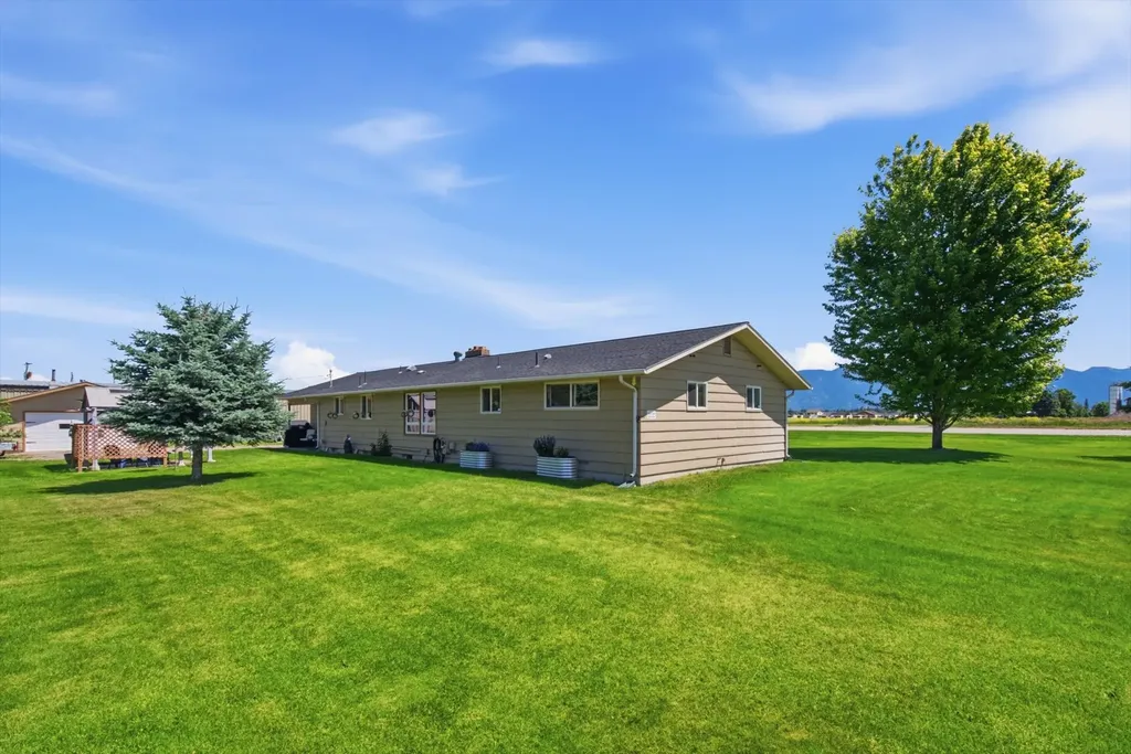 2652 Hwy 2 E Kalispell MT 59901
