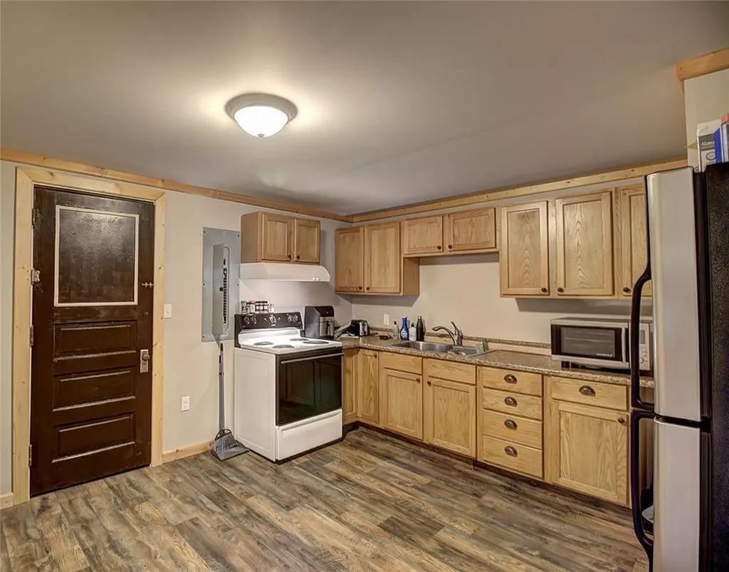 38850 C Street Ravalli MT 59863