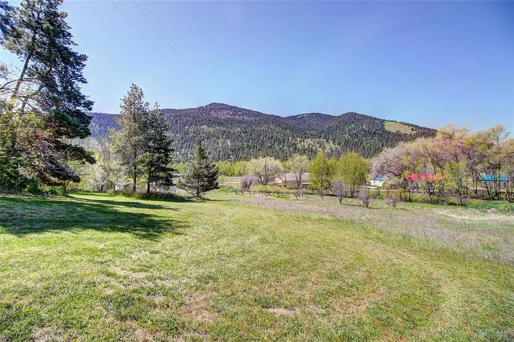 38850 C Street Ravalli MT 59863