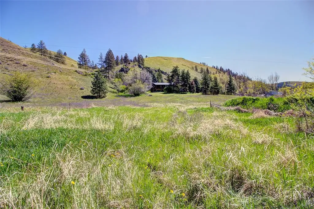 38850 C Street Ravalli MT 59863