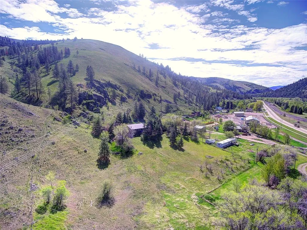38850 C Street Ravalli MT 59863