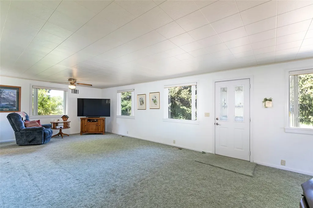 232 Kurtz Lane Hamilton MT 59840