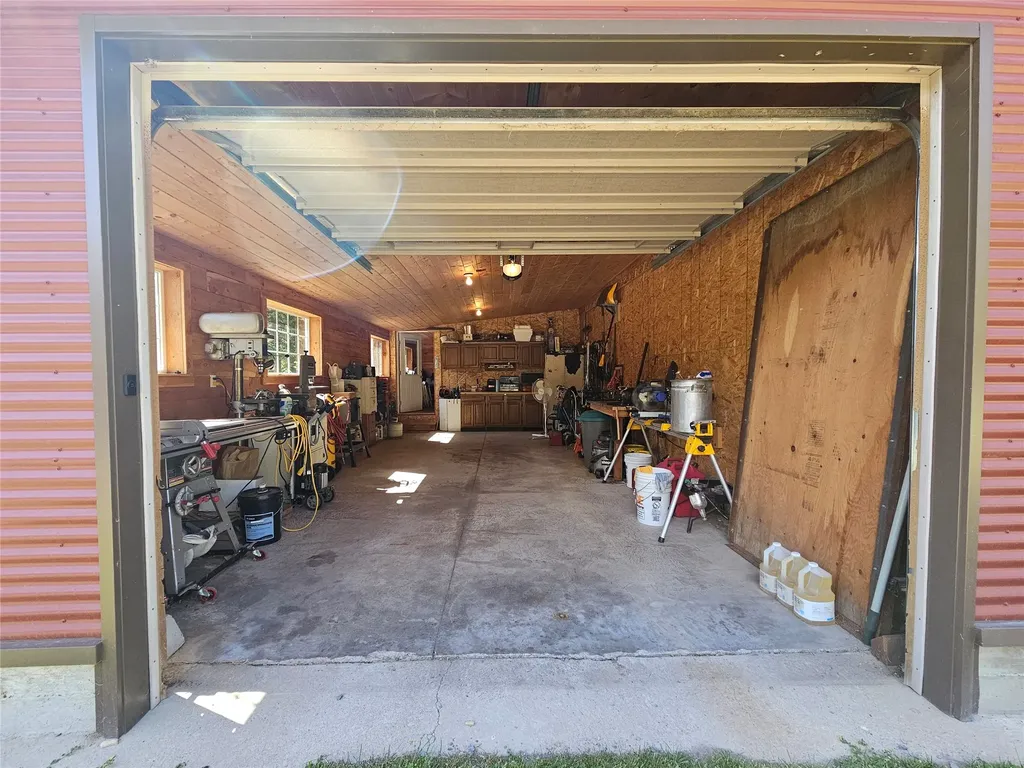 106 Sleepy Hollow Lane Lincoln MT 59639
