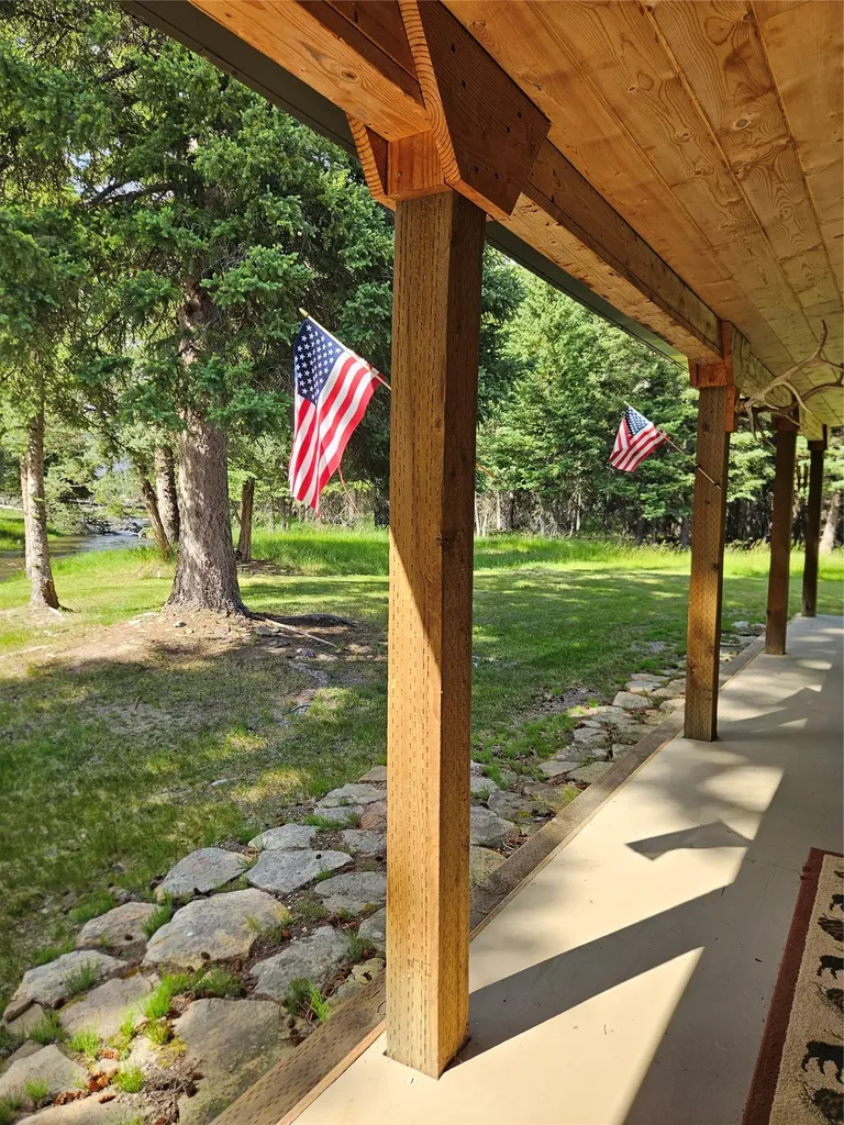 106 Sleepy Hollow Lane Lincoln MT 59639