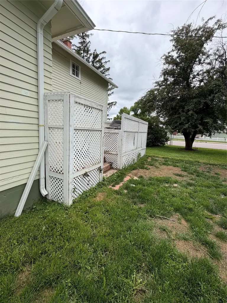 320 S Wisconsin Street Conrad MT 59425