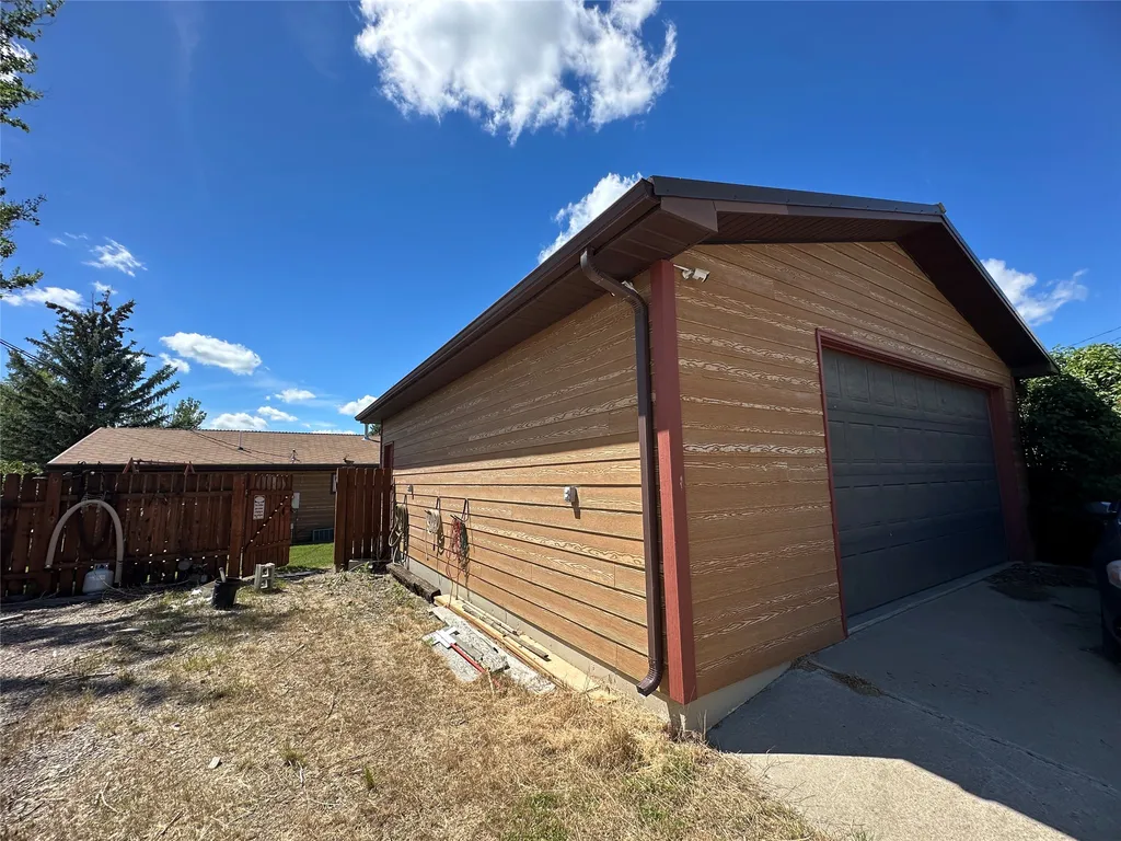425 8th Avenue S Cut Bank MT 59427