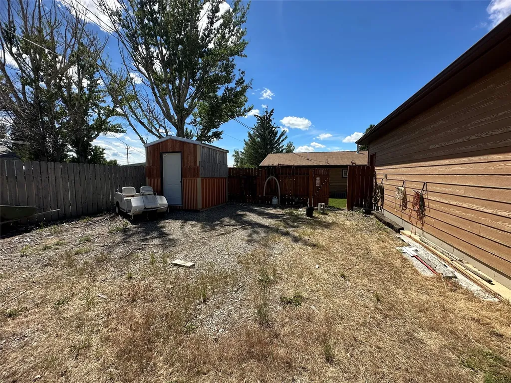 425 8th Avenue S Cut Bank MT 59427
