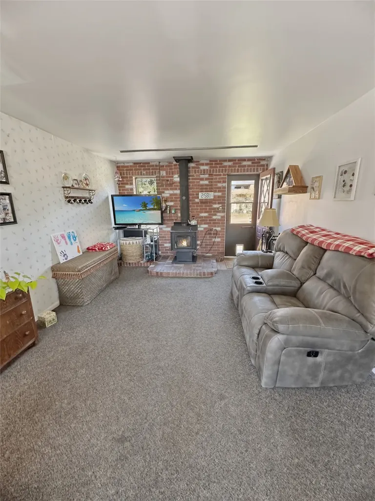 425 8th Avenue S Cut Bank MT 59427