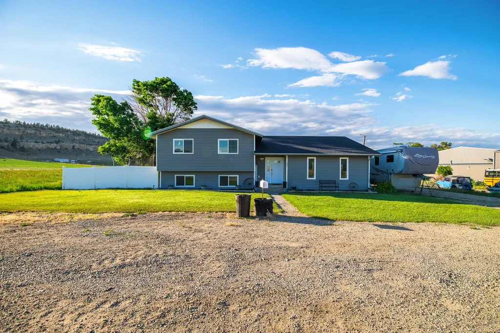 601 W Park Avenue Bridger MT 59014
