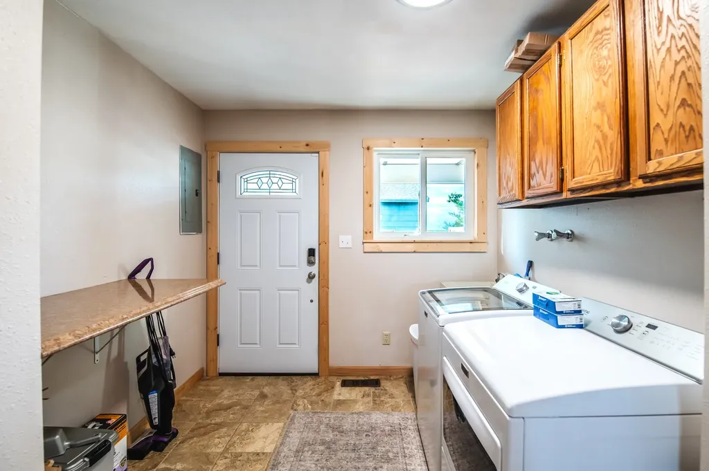 601 W Park Avenue Bridger MT 59014