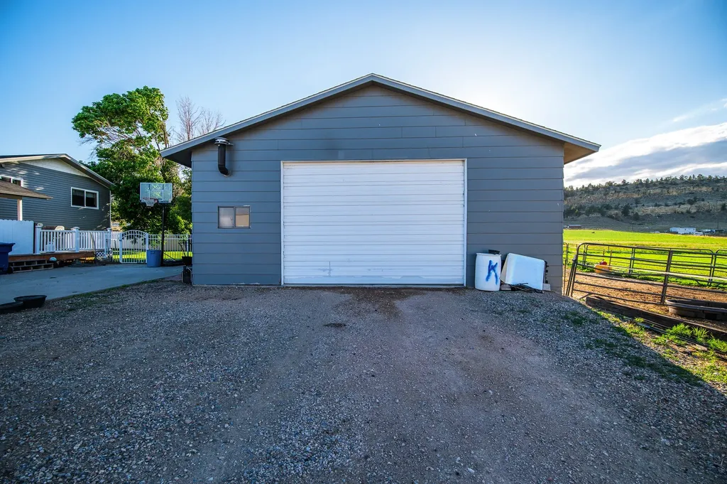 601 W Park Avenue Bridger MT 59014