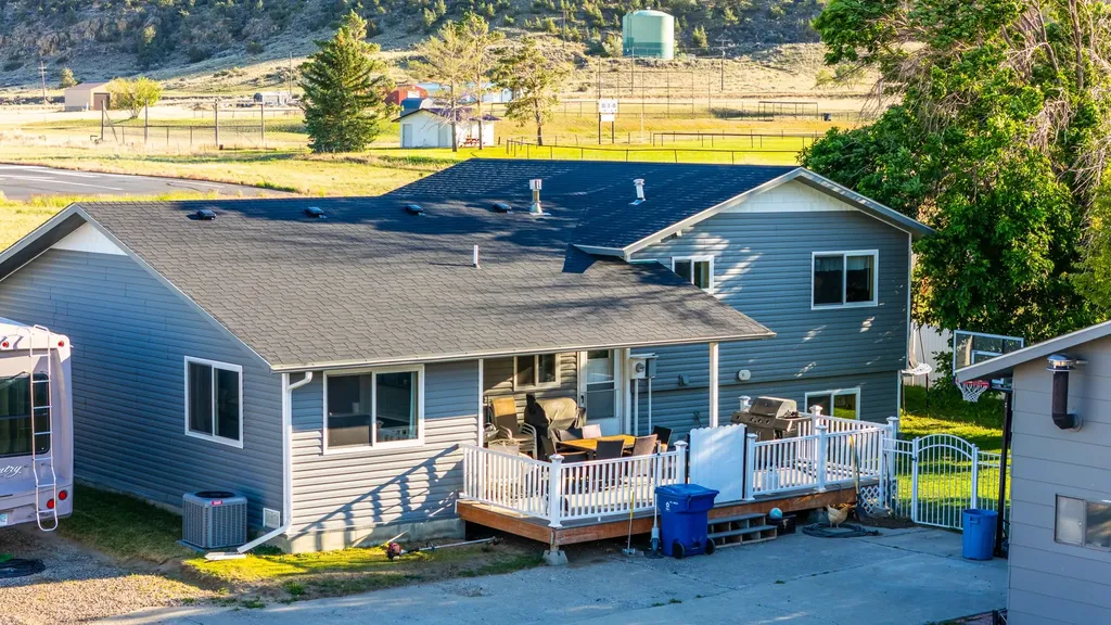 601 W Park Avenue Bridger MT 59014