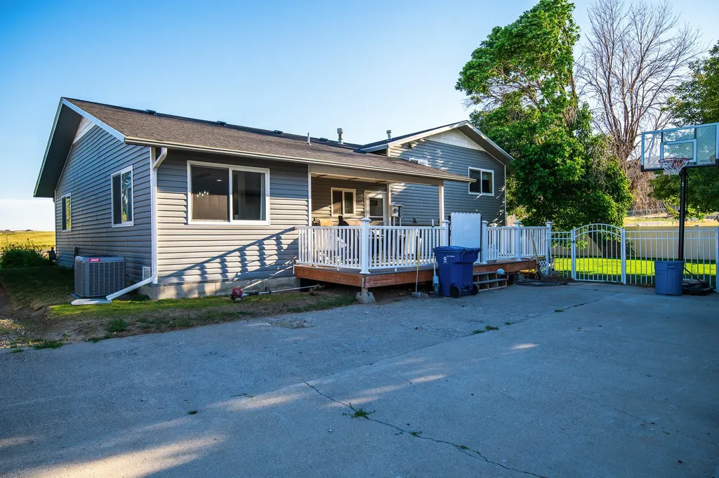 601 W Park Avenue Bridger MT 59014