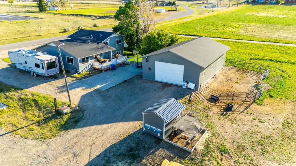 601 W Park Avenue Bridger MT 59014