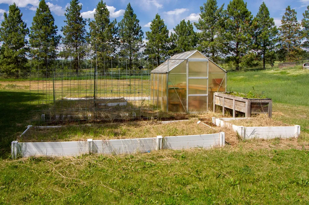 220 Gunsite Loop Kalispell MT 59901