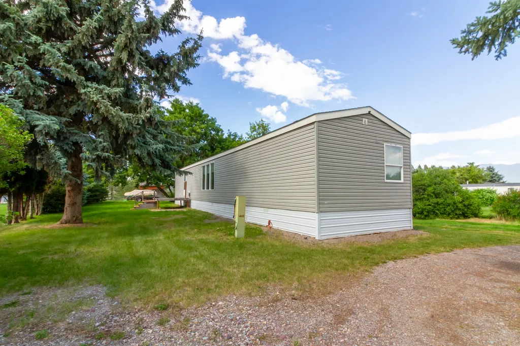 220 Gunsite Loop Kalispell MT 59901