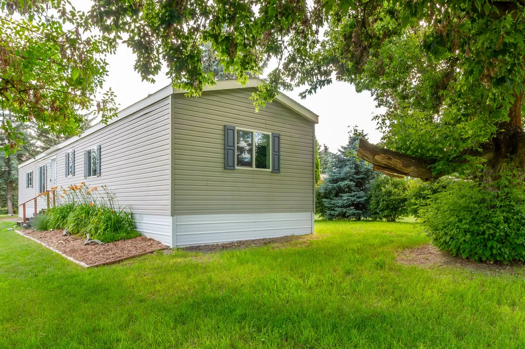 220 Gunsite Loop Kalispell MT 59901
