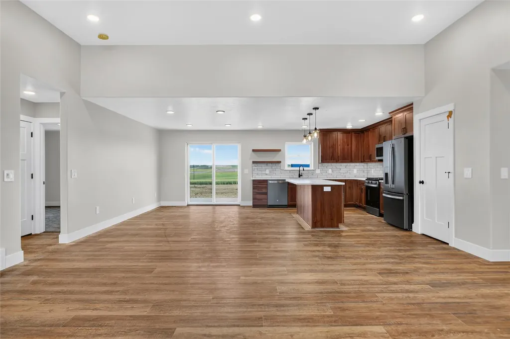 209 42nd Avenue NE Great Falls MT 59404