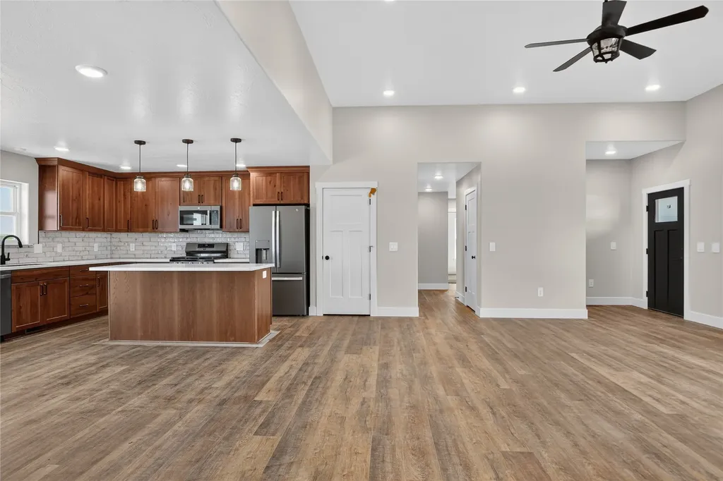 209 42nd Avenue NE Great Falls MT 59404