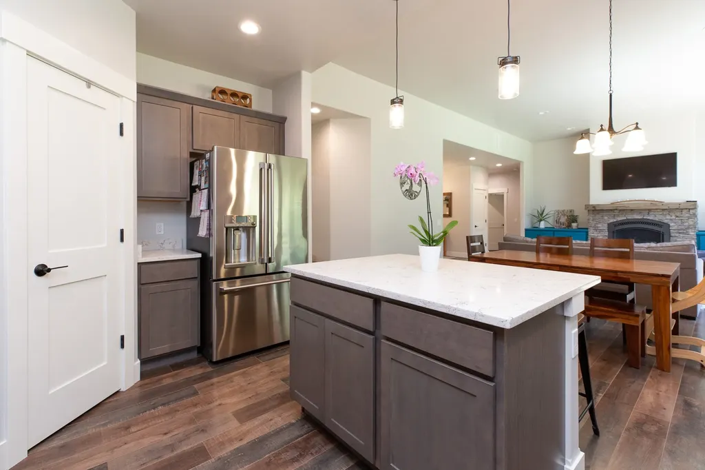 1117 Reardon Lane Alberton MT 59820