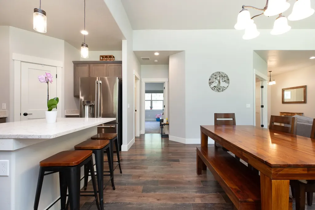 1117 Reardon Lane Alberton MT 59820