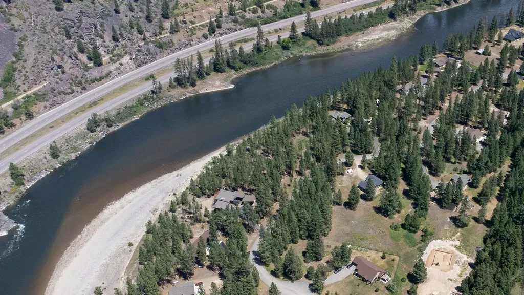 1117 Reardon Lane Alberton MT 59820