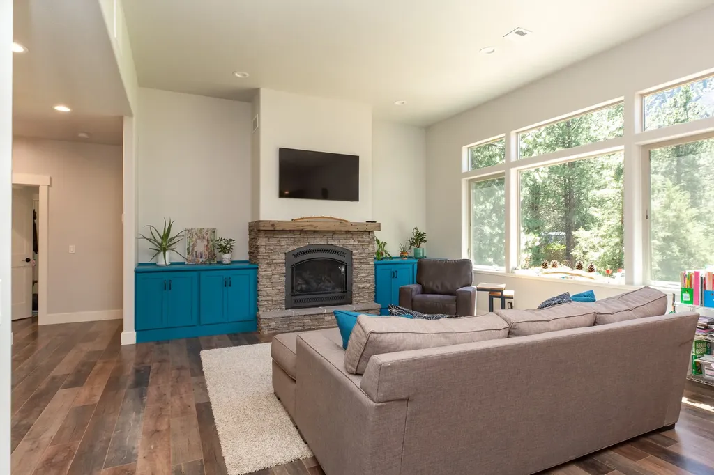 1117 Reardon Lane Alberton MT 59820