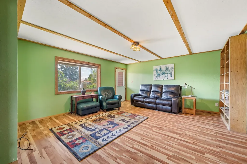 117 S Cleveland Street Boulder MT 59632