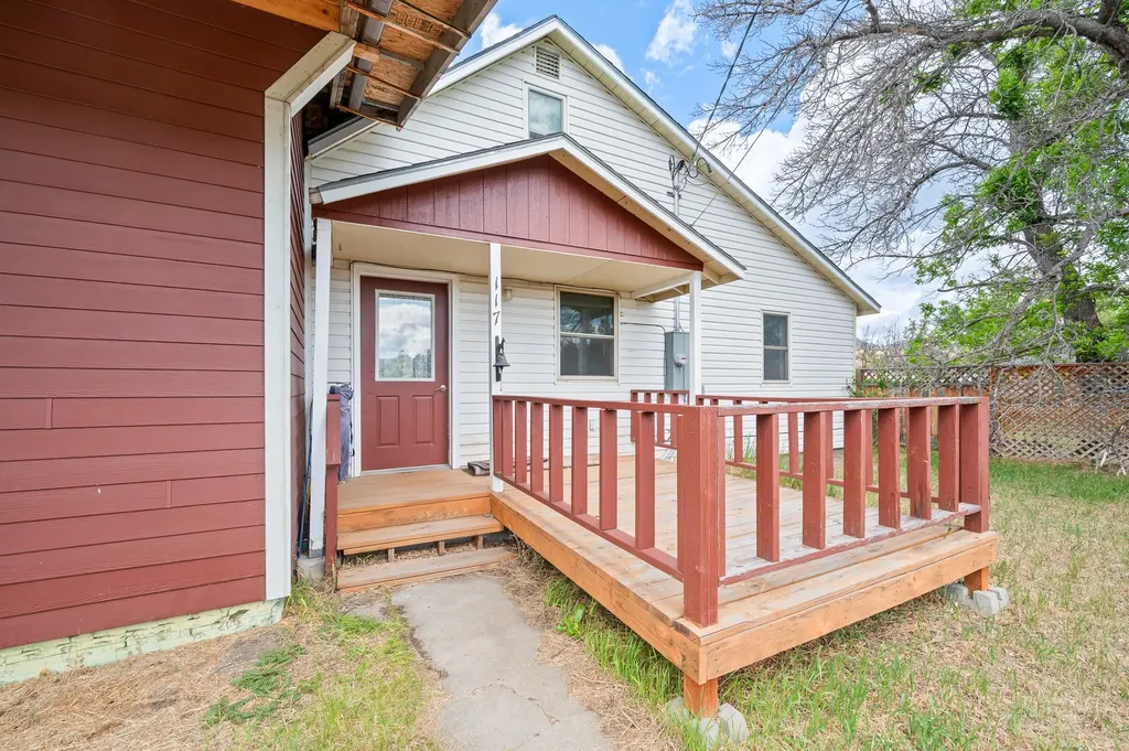 117 S Cleveland Street Boulder MT 59632