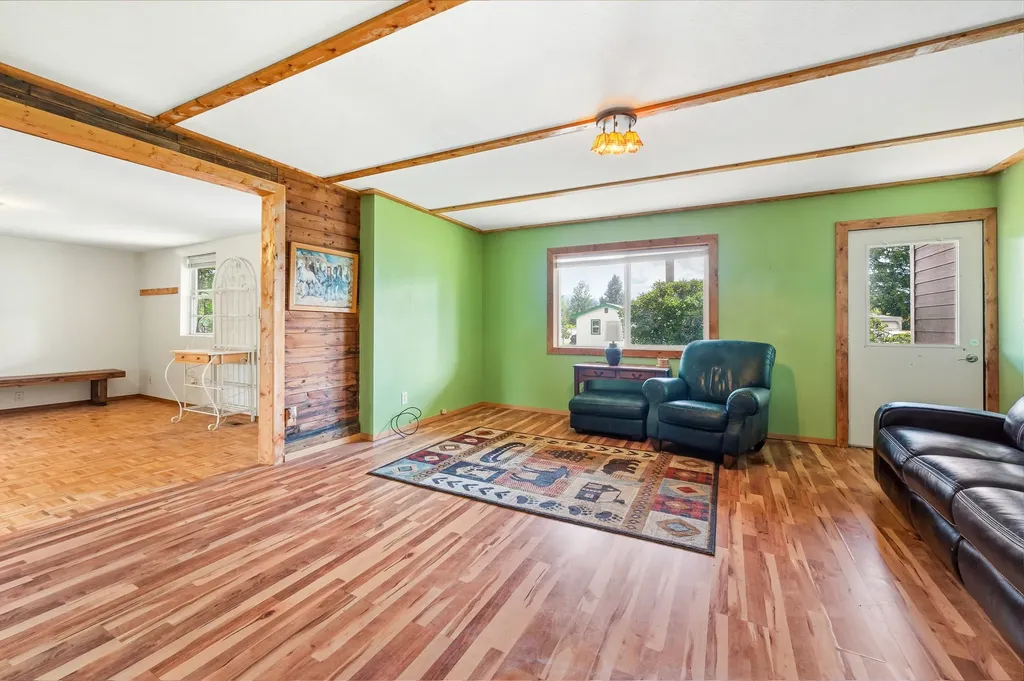 117 S Cleveland Street Boulder MT 59632
