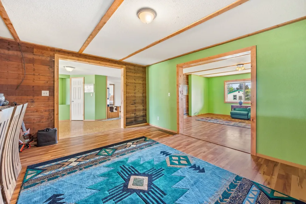 117 S Cleveland Street Boulder MT 59632