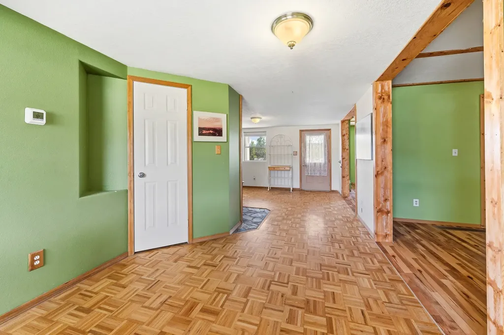 117 S Cleveland Street Boulder MT 59632