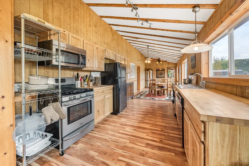 117 S Cleveland Street Boulder MT 59632
