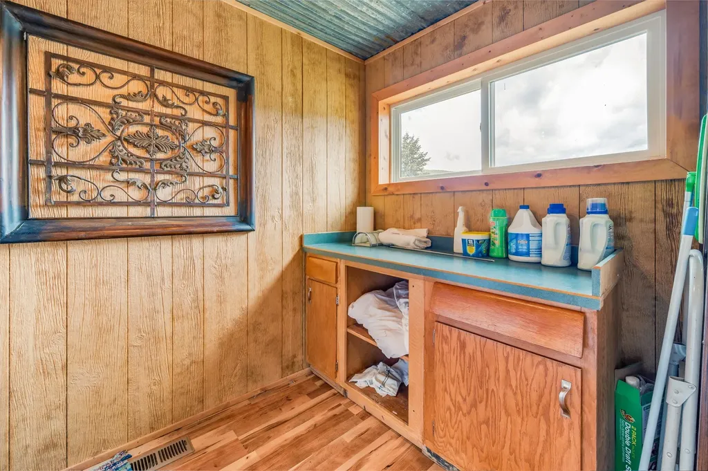 117 S Cleveland Street Boulder MT 59632