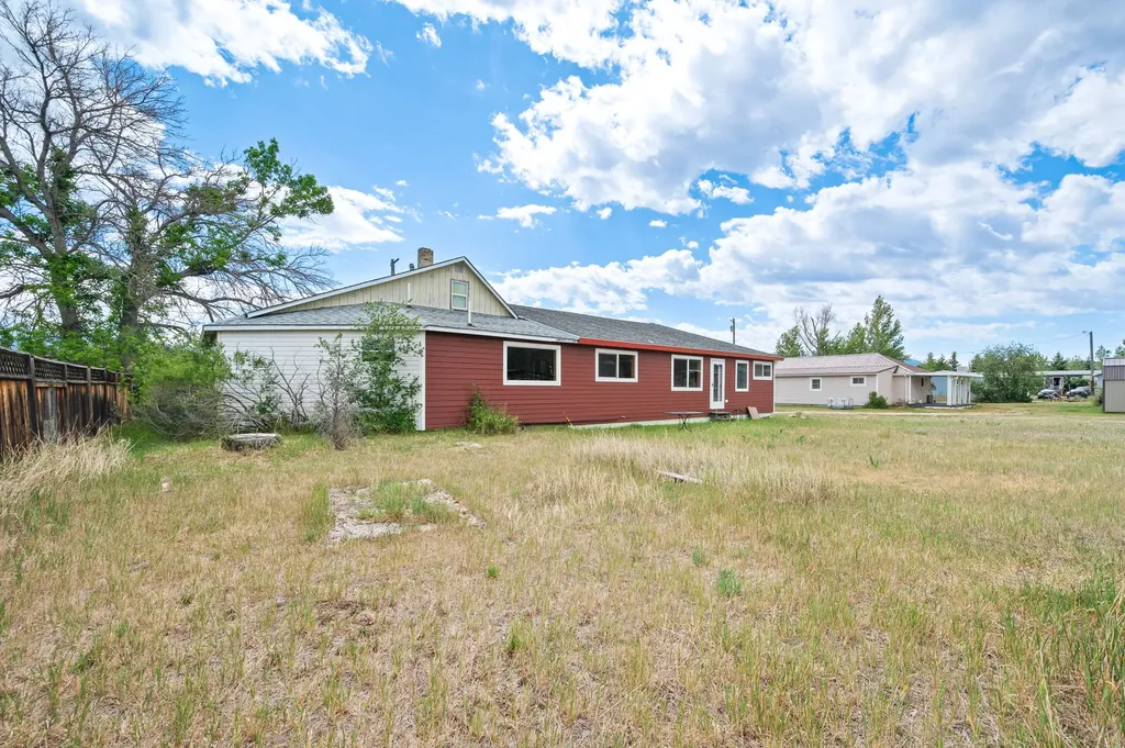 117 S Cleveland Street Boulder MT 59632