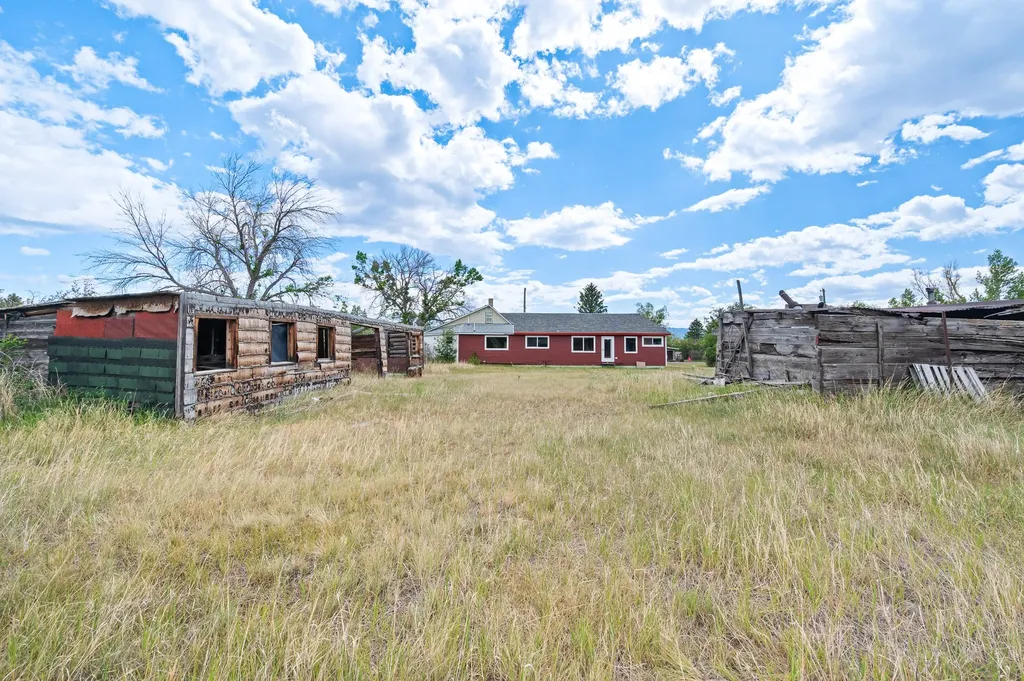 117 S Cleveland Street Boulder MT 59632