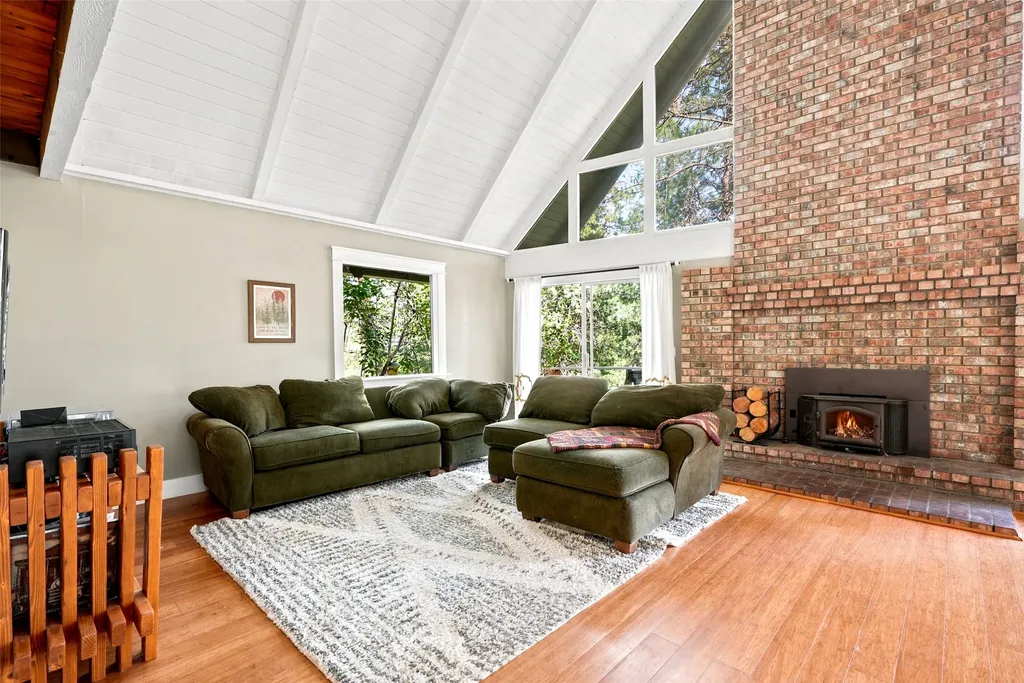 437 Owings Loop Hamilton MT 59840
